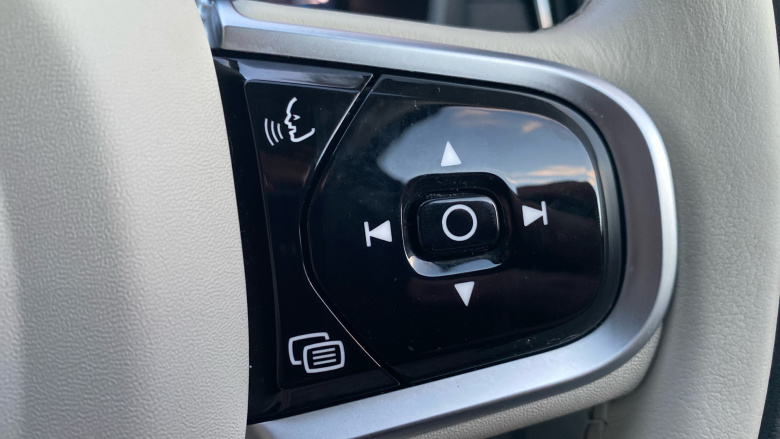 Volvo XC90 2.0 T8 PHEV Ultra Dark 5dr AWD Geartronic Estate